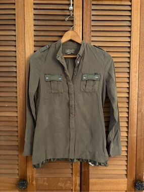 Diesel women’s  Olive Green Button-Front Utility Shirt satin trim size 12